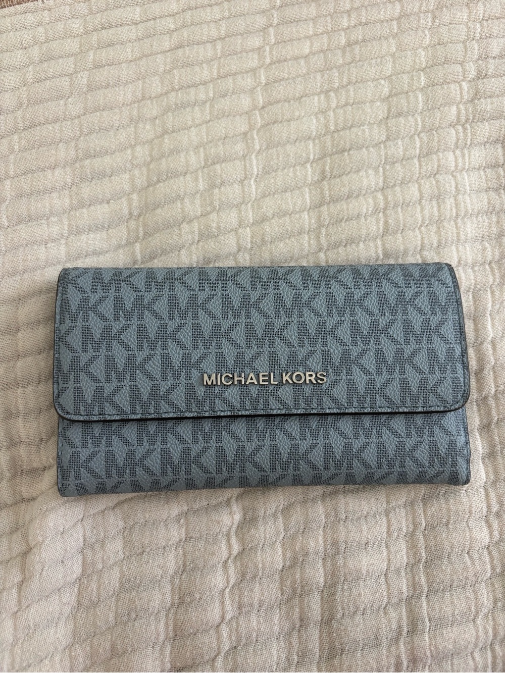 Michael Kors Gray/Blue MK Signature Continental Wallet